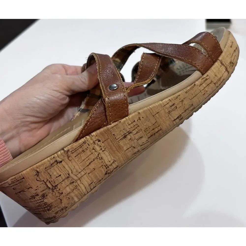 Womens Crocs A-Leigh size 9 Strappy Cork Wedge Sandals